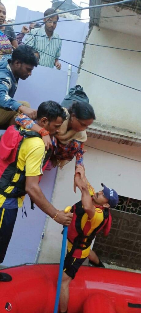 Big Breaking :  उत्तराखंड में काल बनकर बरसे बदरा, आपदा में 35 से ज्यादा लोगों की हुई मौत