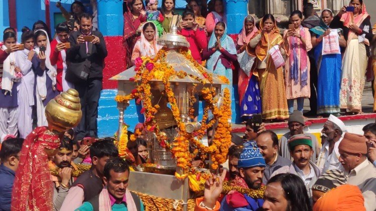 Lord Kedarnath In Omkareshwar : शीतकालीन गद्दीस्थल ओंकारेश्वर में विराजे बाबा केदारनाथ, अब 6 माह तक श्रद्धालु यहीं करेंगे दर्शन