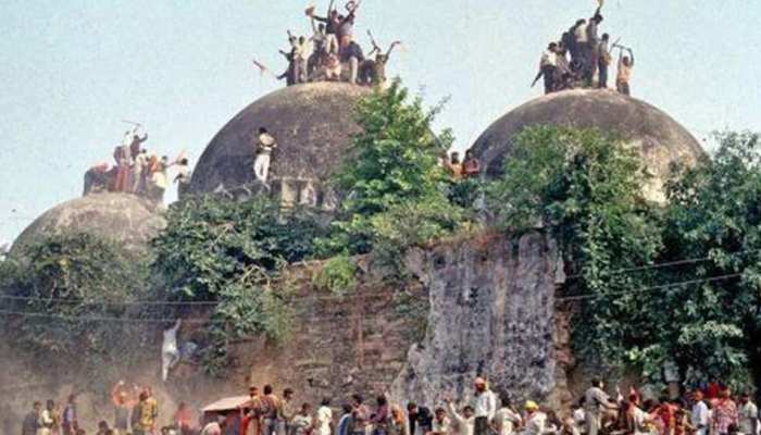 High Alert In UP : उत्तर प्रदेश के कई जिलों में हाई अलर्ट, सुरक्षा के मद्देजनर ड्रोन और सीसीटीवी कैमरे से रखी जा रही निगरानी