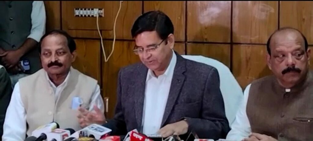 Press Conference : नेता प्रतिपक्ष प्रीतम सिंह की प्रेसवार्ता शुरू