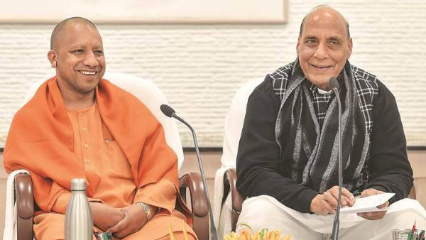 Uttarakhand Election 2022 : सियासी माहौल गरमाने देवभूमि आ रहे हैं राजनाथ सिंह और योगी, जनसभा कर प्रत्याशियों के लिए मांगेंगे वोट