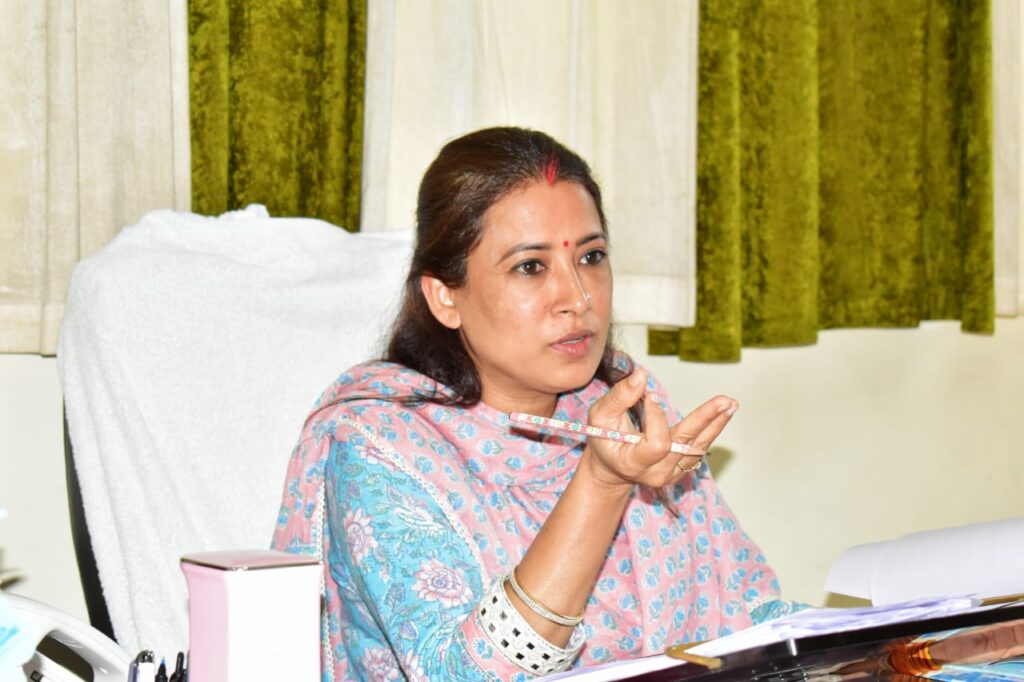 Cabinet Minister Took Meeting