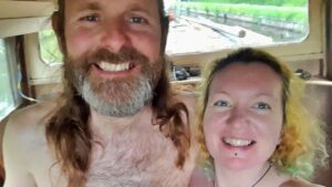 Couple Live Without Clothes