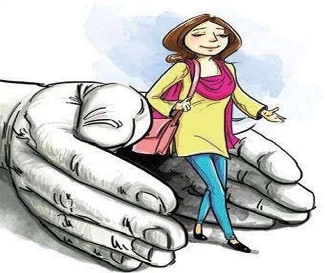 Women Safety : बस में महिलाओं को घूरने वालों की खैर नहीं, सरकार का मनचलों के खिलाफ कड़ा एक्शन