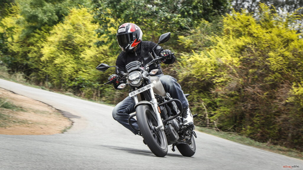 Xpulse 200T 4V : नए क्लेवर में एडवांस फीचर्स के साथ लॉन्च हुई जबरदस्त बाइक, कीमत जानकर उड़ेंगे होश