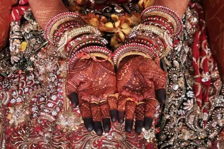 Marriage In Uttarakhand : बेटी की शादी नहीं देख पाए पिता, डांस करते समय हार्ट अटैक से हुई मौत
