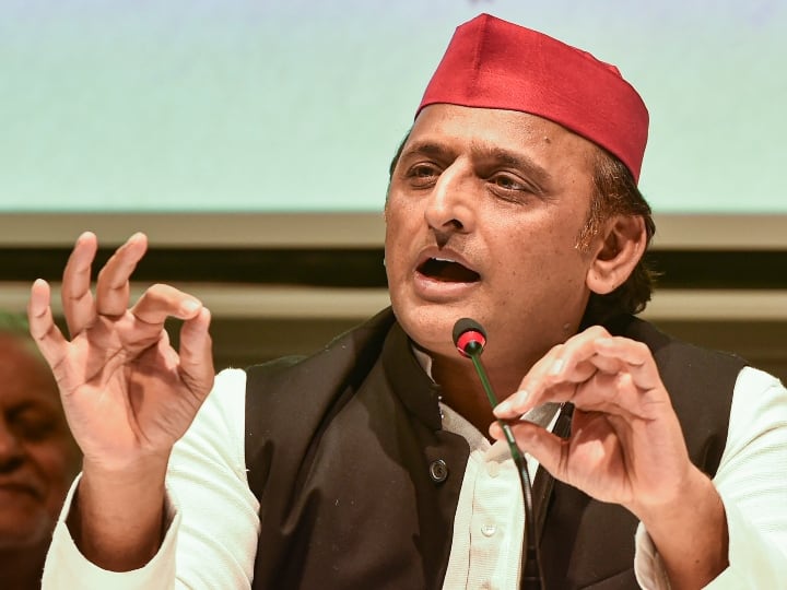 Akhilesh Yadav On Joshimath : जोशीमठ के हालातों पर अखिलेश यादव ने जताई चिंता, सरकार पर लगाया मुनाफा कमाने का आरोप