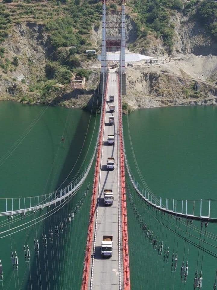 Question On Road Parfait