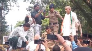 congress women shaved head