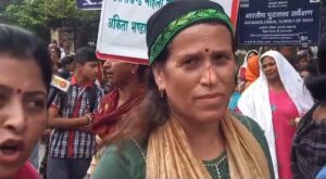 congress women shaved head