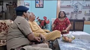 police helped old human