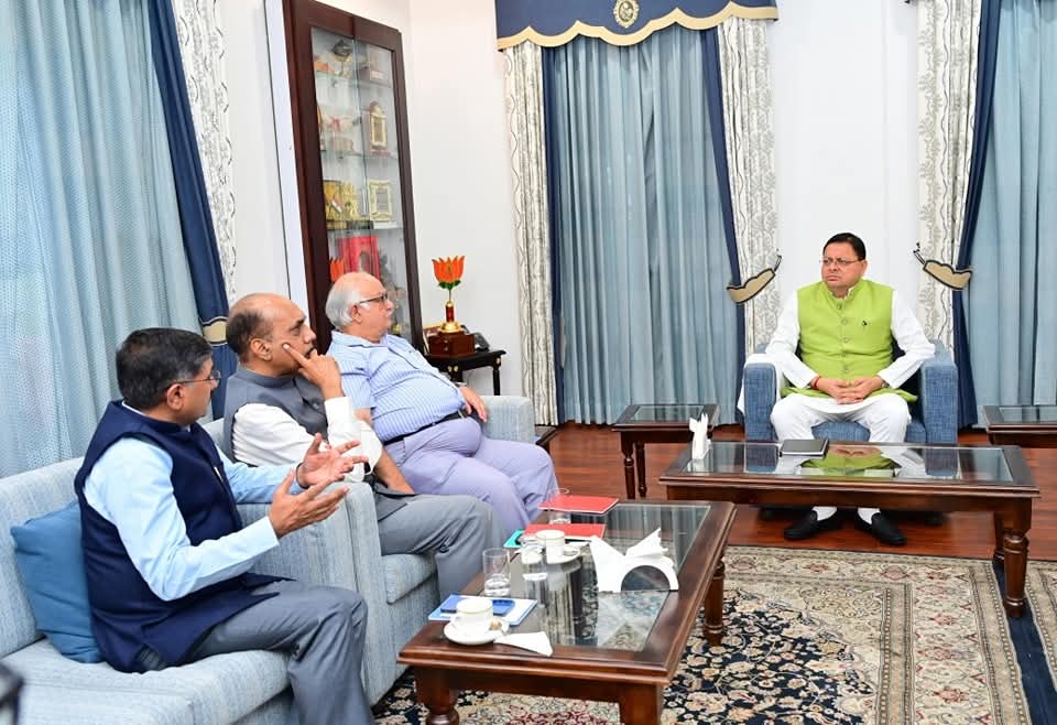 Cm Dhami Samiti Meeting:सीएम धामी ने की रणनीतिक सलाहकार समिति  की बैठक,  सामाजिक विकास को नई दिशा देने में मिलेगी मदद