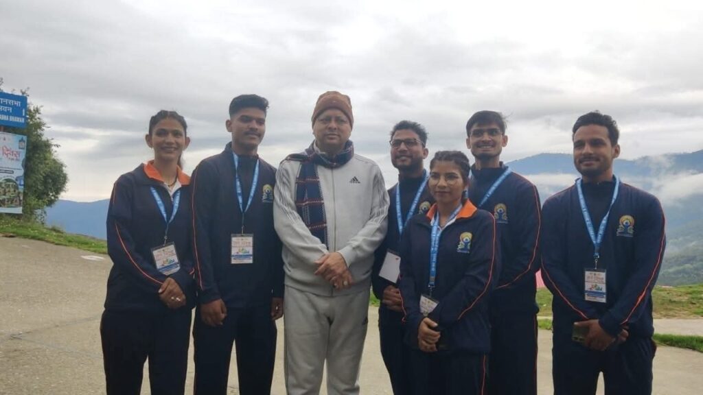 Cm Dhami On Apple Mission:सीएम धामी ने भराड़ीसैंण में किया सेब के पौधों का निरीक्षण, एप्पल मिशन को दिया बढ़ावा