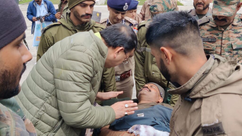 Cm Dhami On Uttarkashi Landslide:प्रभावित परिवारों को अगले 6 महीने का राशन उपलब्ध कराएगी राज्य सरकार, पौड़ी को भी सहायता राशि