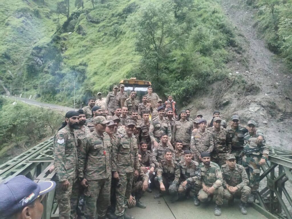 Valley Bridge In Gangotri:गंगोत्री राष्ट्रीय राजमार्ग पर आपदा से क्षतिग्रस्त पुल का निर्माण कार्य पूरा, तीन दिन में बनकर हुआ तैयार