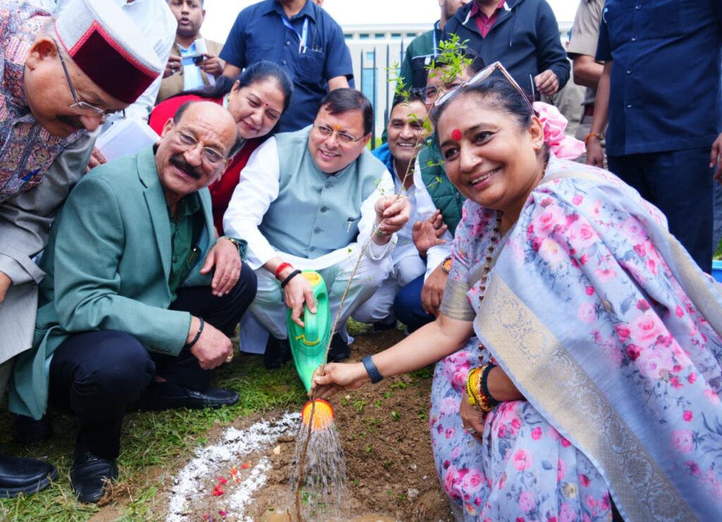 Cm Dhami Paudharopan:गैरसैंण में सीएम धामी ने किया पौधारोपण, प्रदेशवासियों से की पेड़ लगाने की अपील