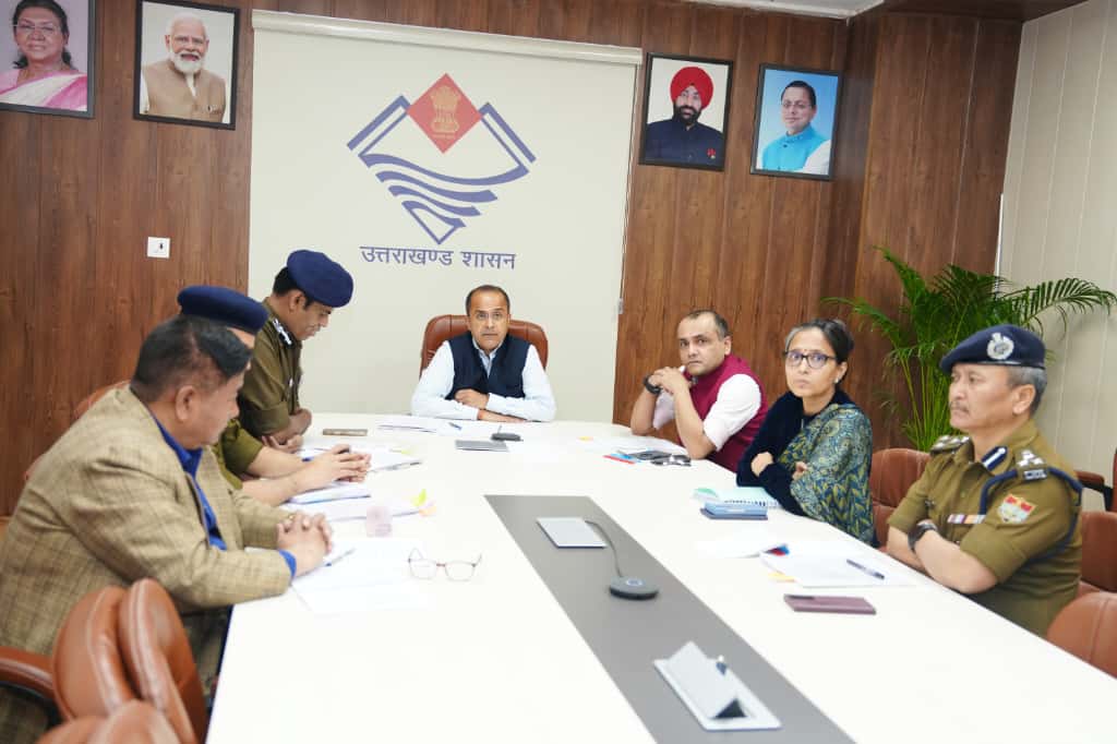 Shailesh Bagoli Baithak:राज्य में सुरक्षा व्यवस्था को लेकर गृह सचिव शैलेश बगौली ने की उच्च-स्तरीय बैठक, बॉर्डर क्षेत्रों में सतर्कता बरतने के दिए निर्देश