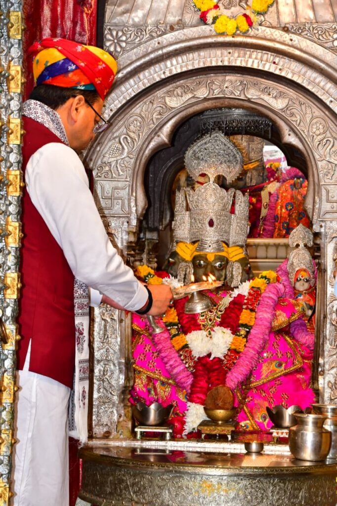 Cm Dhami Brahma Temple:सीएम धामी ने ब्रह्मा जी मंदिर में की पूजा-अर्चना, प्रदेशवासियों की खुशहाली की कामना