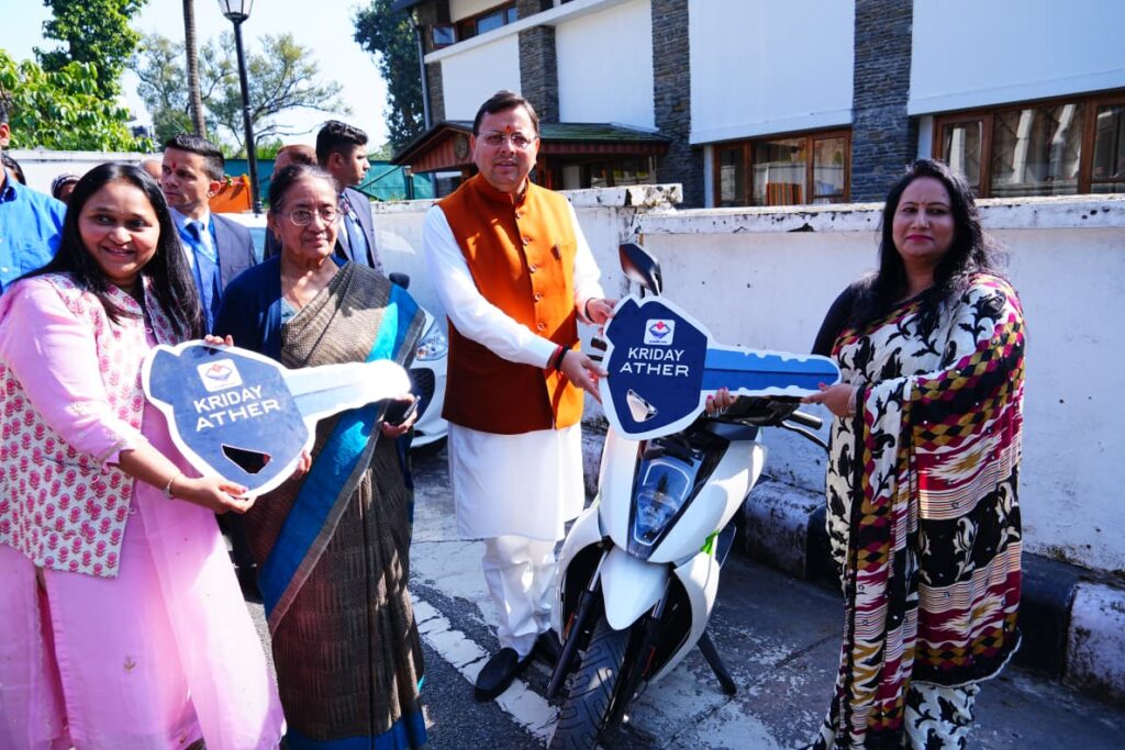 Bill Lao Inam Pao Yojna:सीएम धामी ने किया बिल लाओ-इनाम पाओ योजना के विजेताओं को पुरस्कृत, 1888 लोगों ने जीते गिफ्ट