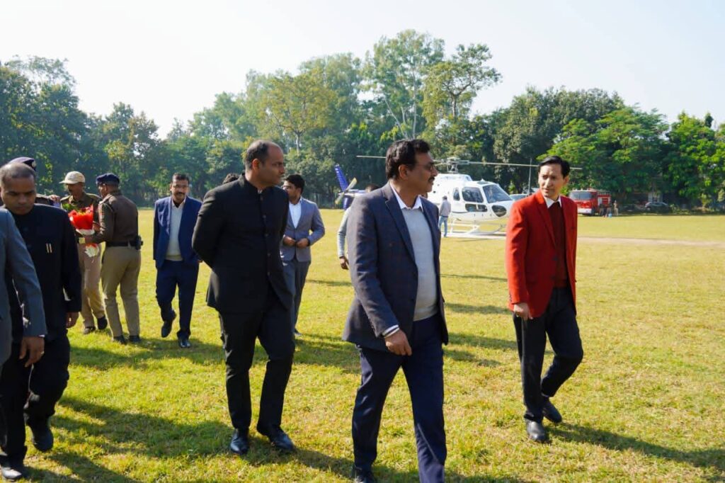 Anand Bardhan Champawat Tour:मुख्य सचिव आनन्द बर्द्धन का चम्पावत दौरा, विकास परियोजनाओं की विस्तृत समीक्षा