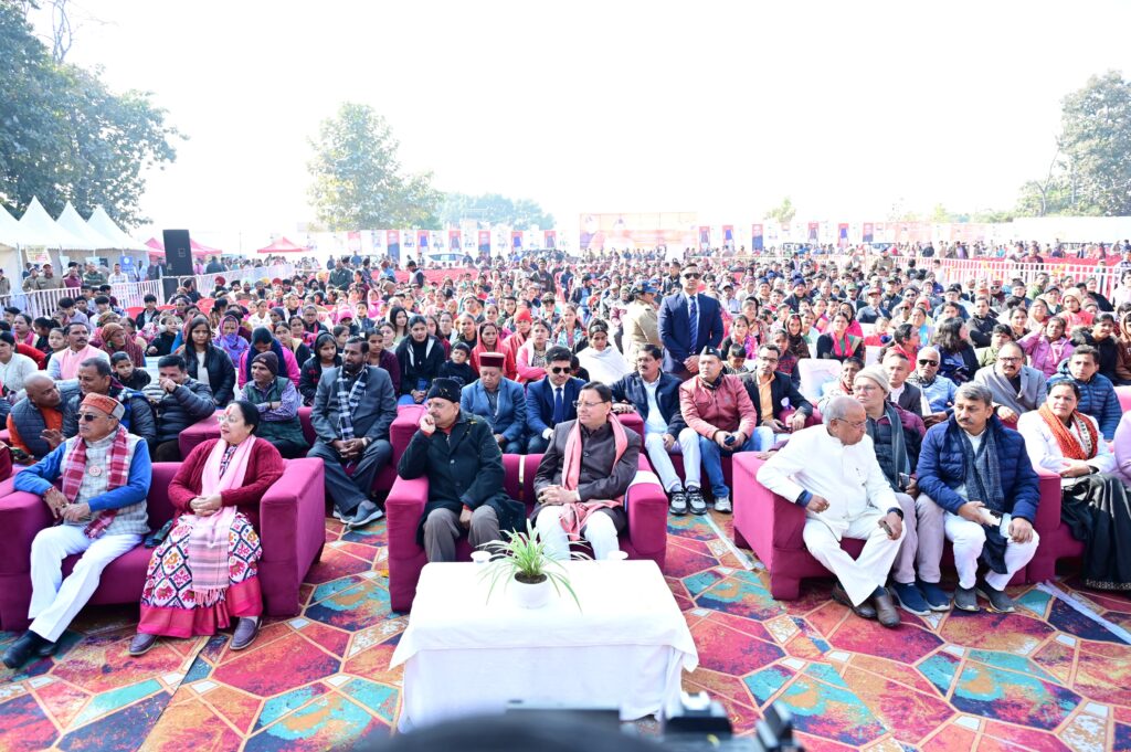 Mann Ki Baat:नैनीताल दौरे पर सीएम धामी, मन की बात कार्यक्रम को सुना