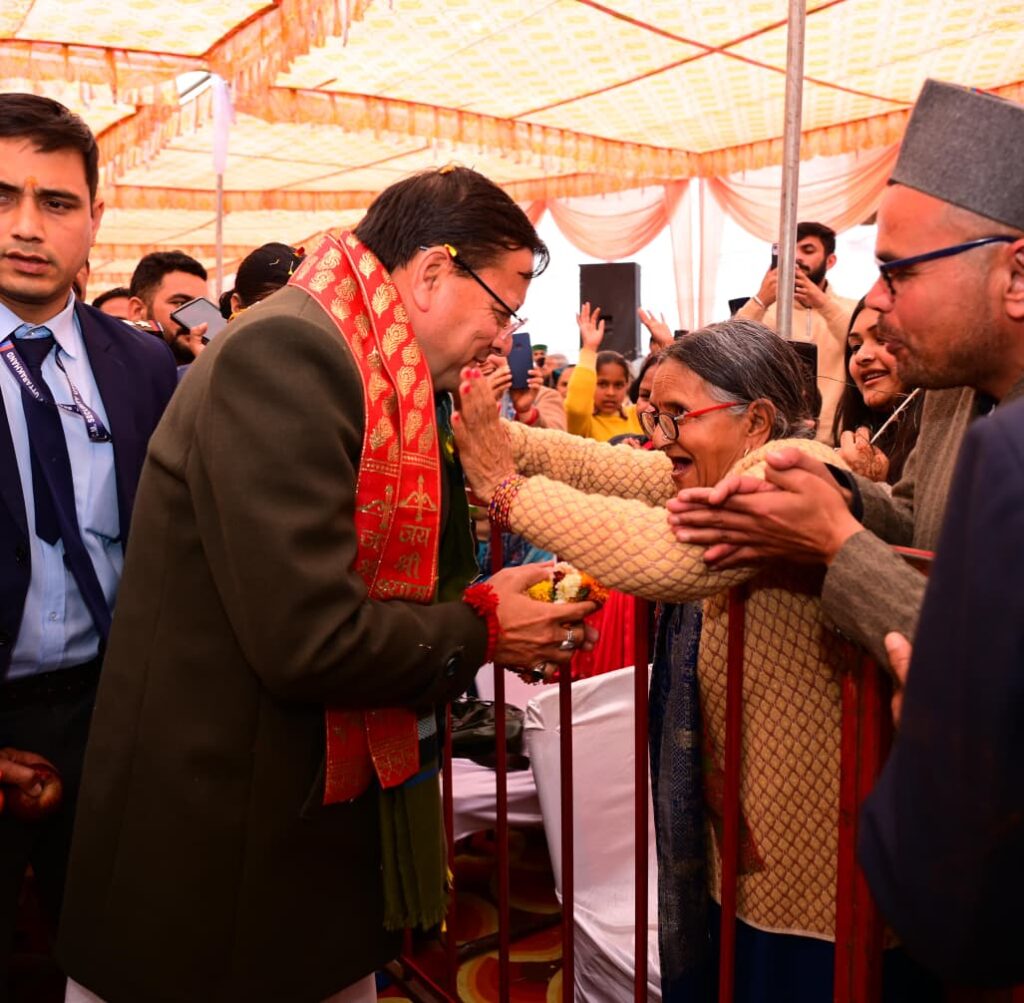 Khatu Shyam Dham:सीएम धामी ने खाटू श्याम धाम में प्राण प्रतिष्ठा महोत्सव में की शिरकत, श्रद्धालुओं से किया संवाद