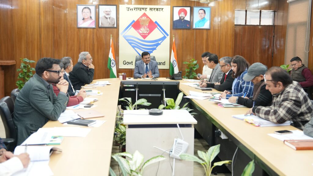 Migration Scheme Meeting:पलायन रोकथाम व सीमांत क्षेत्रों में रोजगार योजनाओं को मिलेगी तेज़ी, मुख्य सचिव ने बैठक में दिए निर्देश