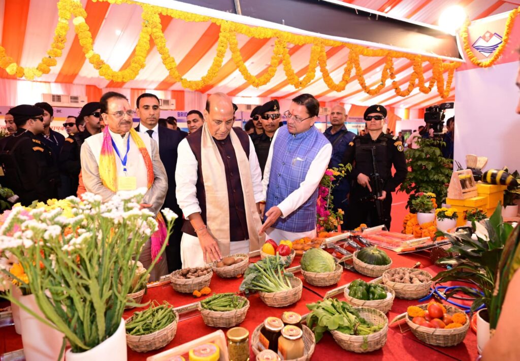 Rajnath Singh Haldwani Jansabha:हल्द्वानी में सरकार के चार साल बेमिसाल पर भव्य कार्यक्रम, केंद्रीय रक्षा मंत्री राजनाथ सिंह ने की विशाल जनसभा