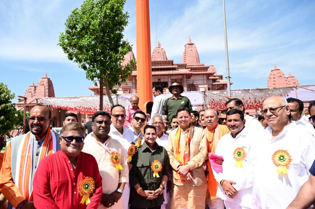 Cm Dhami Hanuman Mandir:सीएम धामी ने हनुमान धाम में की शिरकत, प्रदेशवासियों की खुशहाली की कामना