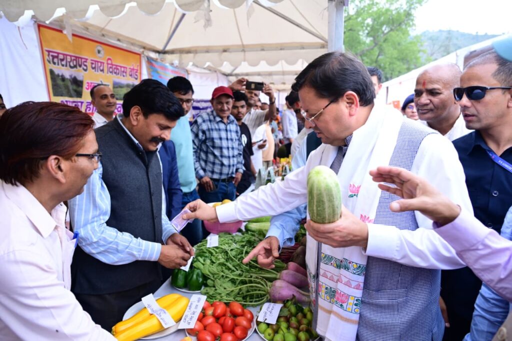 Khet Bachao Abhiyan:सीएम धामी ने किया खेत बचाओ अभियान को जनांदोलन बनाने का आह्वान, किसानों ने लिया मिट्टी और कृषि संरक्षण का संकल्प