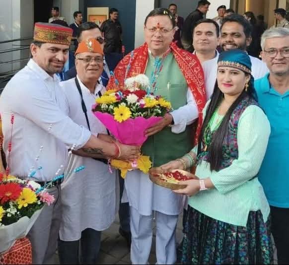 Cm Dhami Mumbai Daura:मुंबई में प्रवासी उत्तराखंडवासियों से सीएम धामी का आत्मीय संवाद, विकास यात्रा और भविष्य के विजन को किया साझा